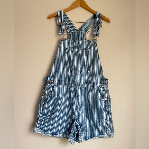 GAP Denim - Gap UltraSoft Denim Stripe Shortalls Overalls Blue Railroad Stripe Large